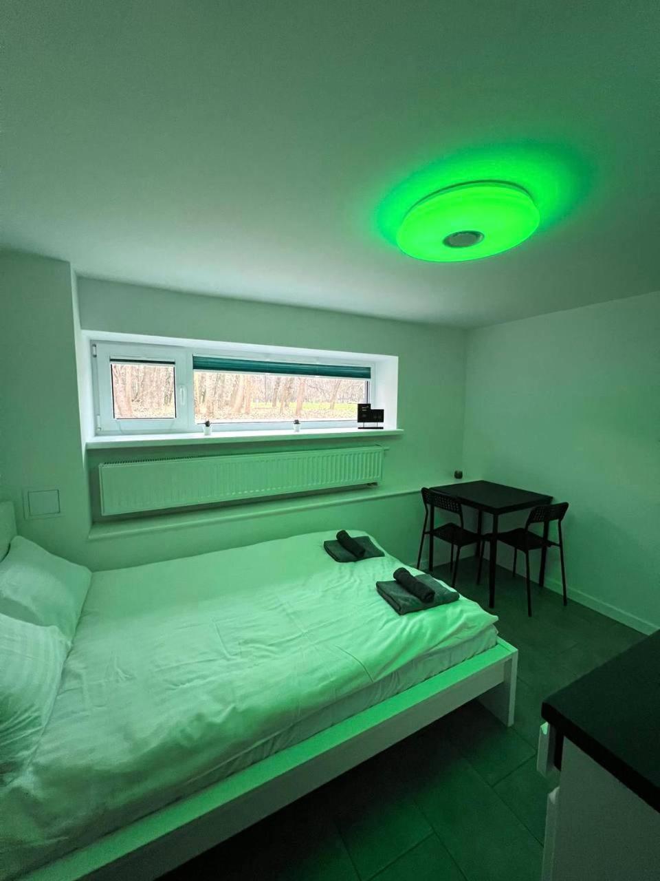 The Park Suites Varsovie Extérieur photo
